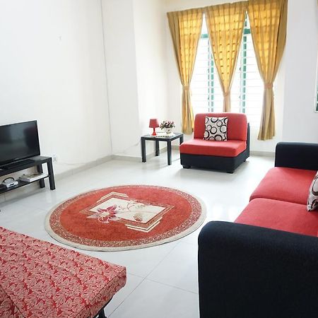 Warisan Indah Homestay Klia 1 Melayu Sahaja 세팡 외부 사진