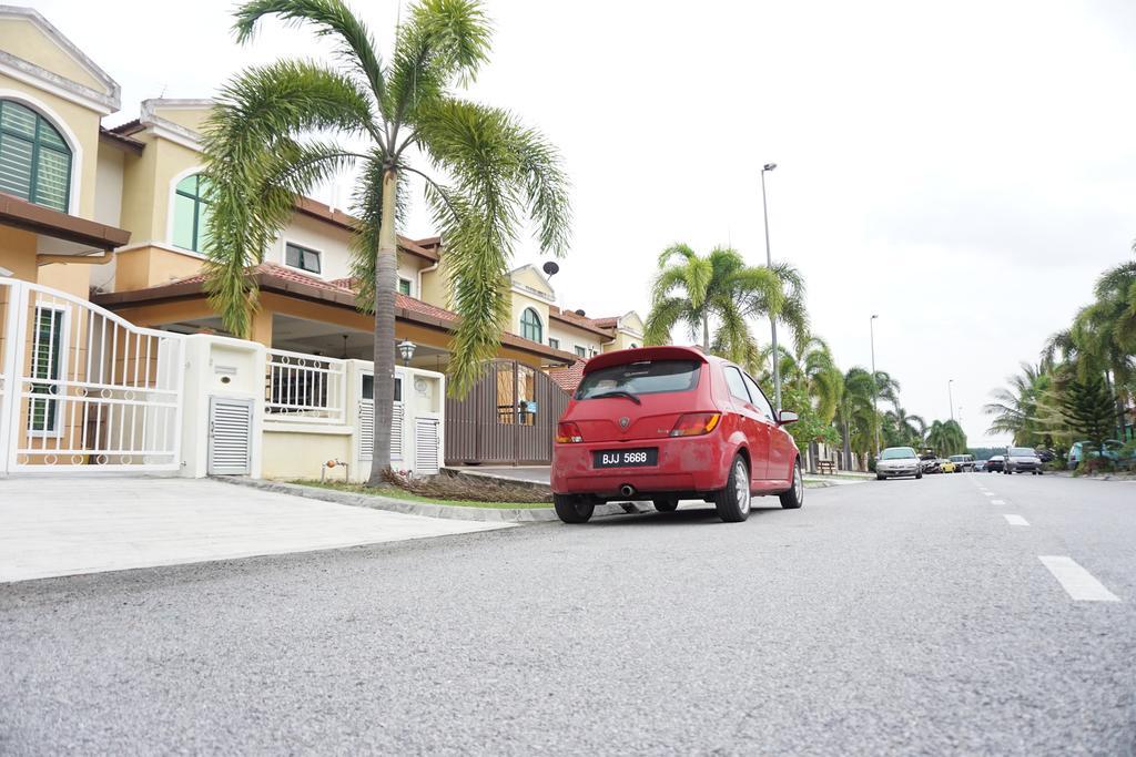 Warisan Indah Homestay Klia 1 Melayu Sahaja 세팡 외부 사진